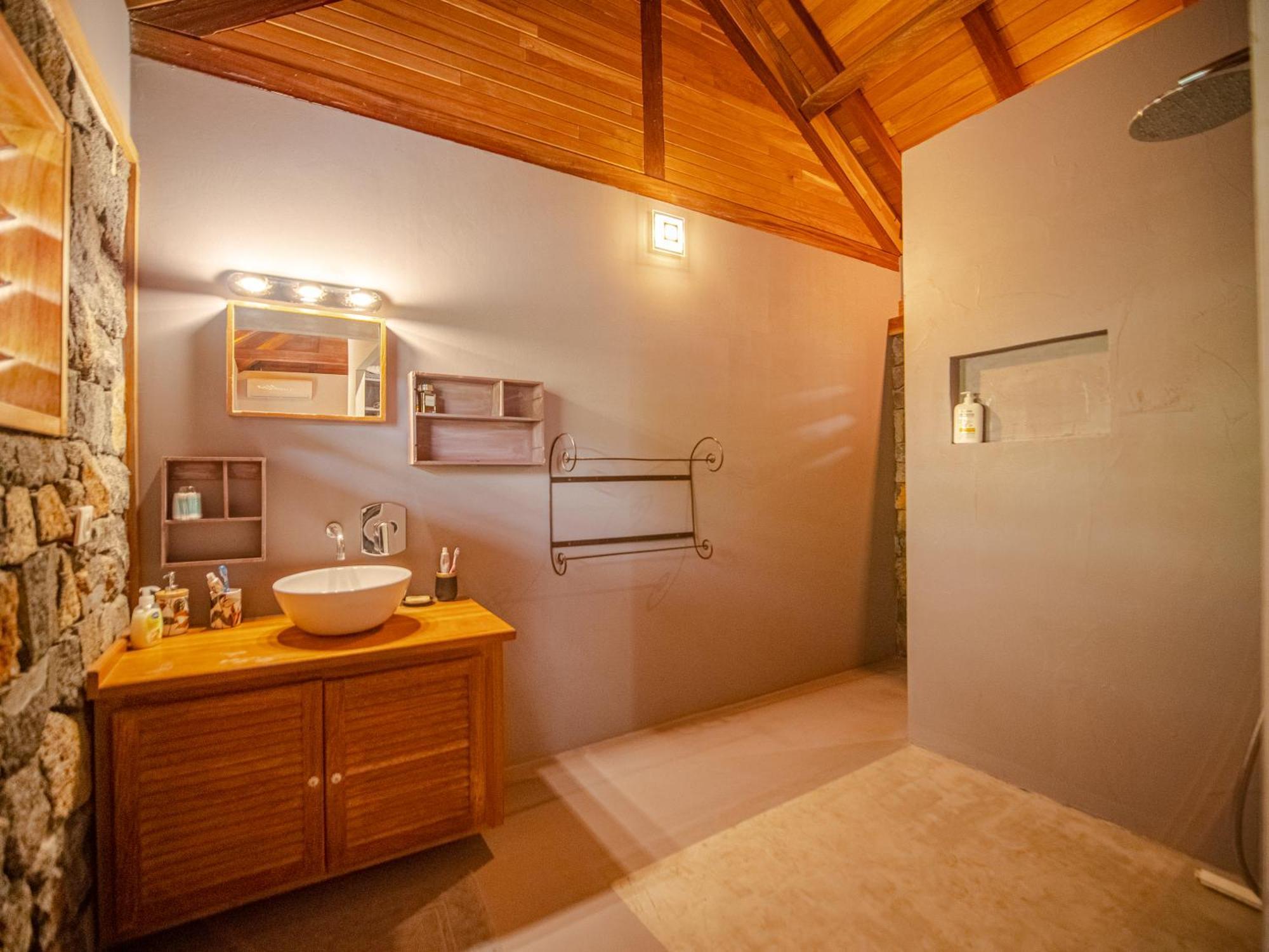 La Kaz Veloutier - Villa 4 Chambres Avec Piscine La Saline Le Bains Luaran gambar